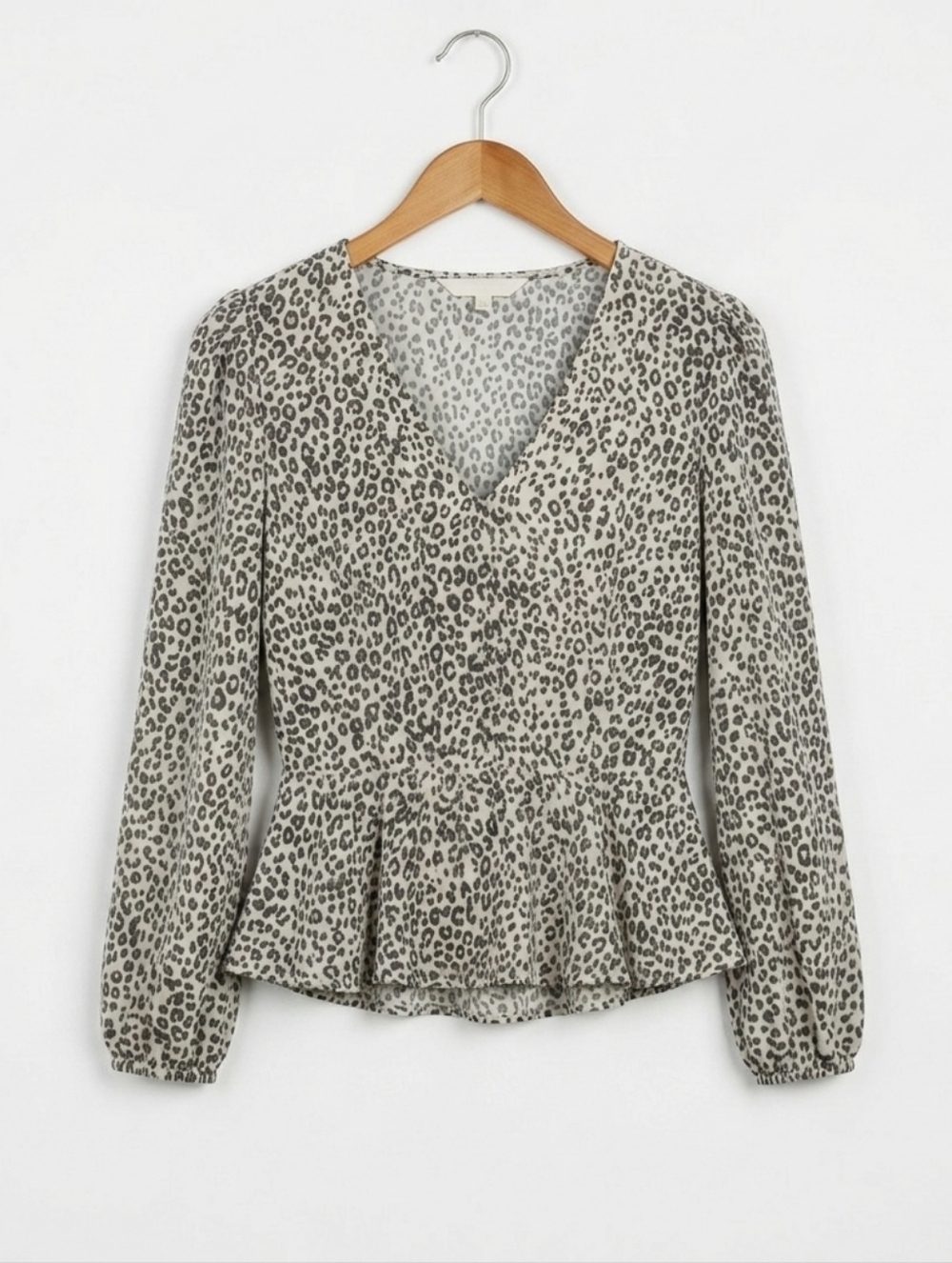 Nine West Animal Print V-Neck Peplum Blouse~Size Large~NWOT